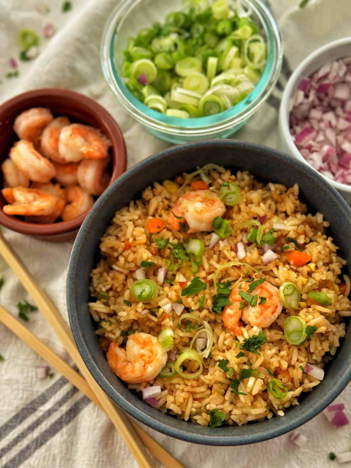 wok cooking of shimane spark fried rice