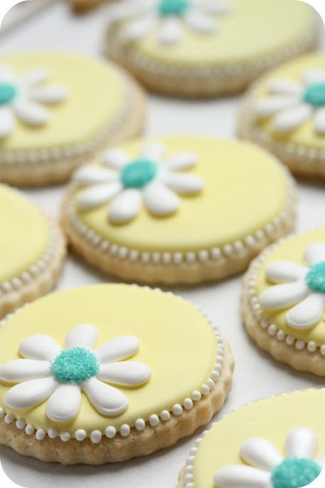 close-up of perfectly decorated daisy chain cookies