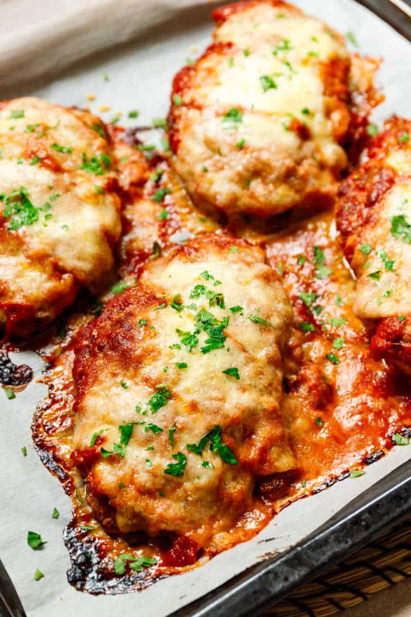 keto chicken parmesan with marinara sauce