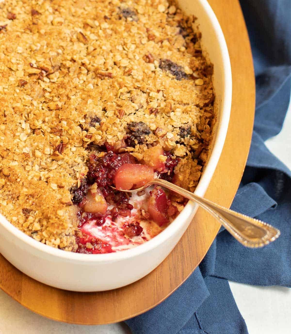 pear crisp with blackberries and thyme