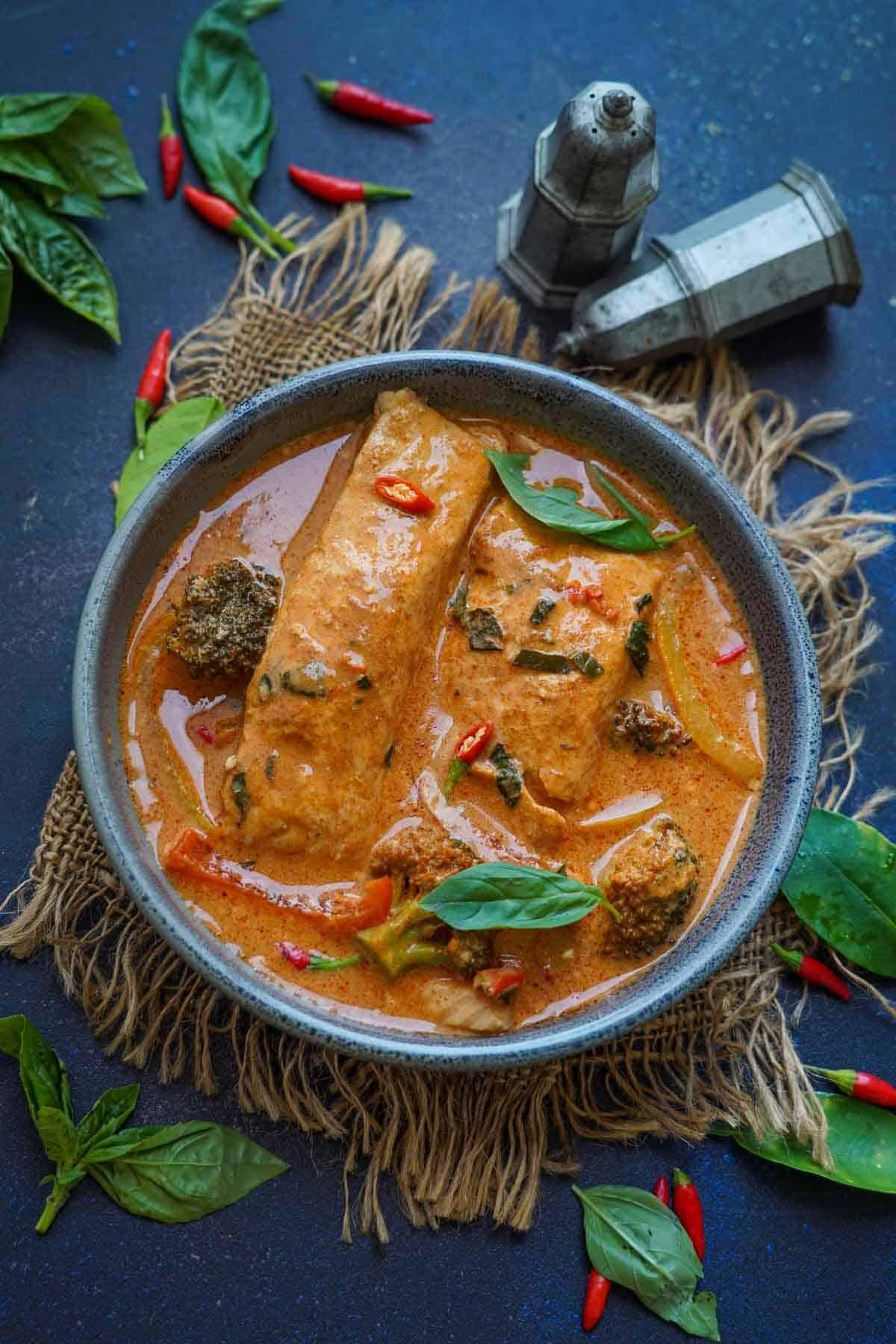 step-by-step photos of preparing the Salmon Panang Curry