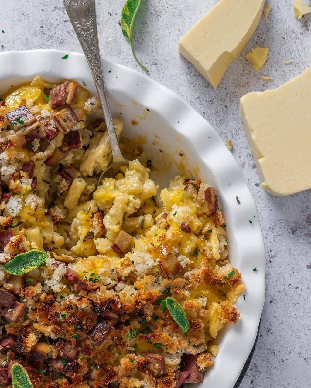 vegan mac and cheese with apples and sage
